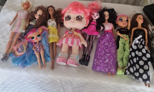 Plastic dolls - plastic,